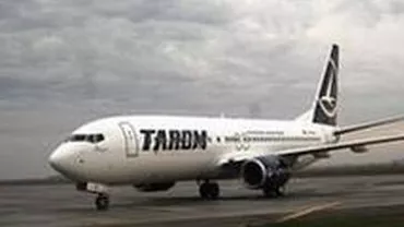 Avion Tarom, ușor avariat după ce a fost lovit de fulger la Istanbul