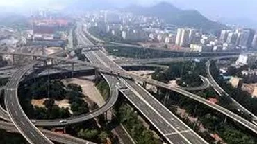 China a ajuns să aibă mai mulți km de autostradă decât toată Europa