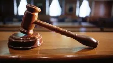 Vaslui: Dosar penal pentru o fată de 13 ani care şi-a dat o identitate falsă la spital când a născut
