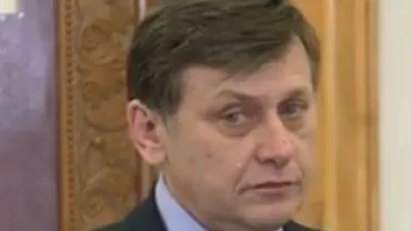 Crin Antonescu: Referirile privind reglementarea presei din raportul CE sunt vagi şi periculoase