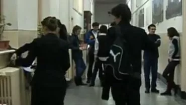 Craiova: Un profesor a fost bătut de către doi elevi ai unei școli speciale, dedicată pentru copii cu dizabilități