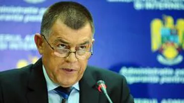 Radu Stroe: Prefecturile, Jandarmeria şi Poliţia să aplice legea privind arborarea unui drapel străin