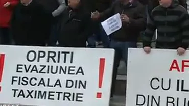 Taximetriștii din București protestează în Piața Universității: Ei cer interzicerea omologilor din Ilfov pe străzile Capitalei