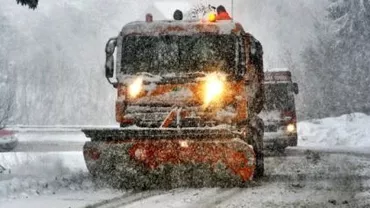Gorj: Traficul rutier pe DN 67 C, către staţiunea Rânca, închis din cauza viscolului