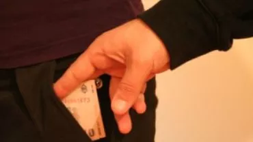 Un angajat de la Penitenciarul Codlea, reținut pentru luare de mită: A facilitat, contracost, introducerea în închisoare a două telefoane mobile