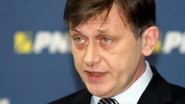 Crin Antonescu, pus să aleagă un premier pentru 2018 – 2020: Liviu Dragnea poate fi un bun prim-ministru. Ponta, președinte din 2018