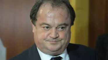 Blaga, întrebat dacă îl tentează candidatura la Preşedinţia ţării: Te pot tenta multe, dar ai nevastă