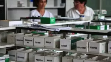 Statul face afaceri pe spatele bolnavilor: Compania Unifarm intenționează să vândă medicamente oncologice pe piața externă