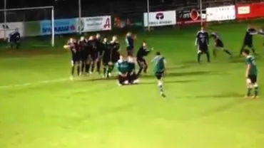 Schema care i-a făcut de râs în toată lumea: Cel mai stupid mod de a executa o lovitură liberă (VIDEO)