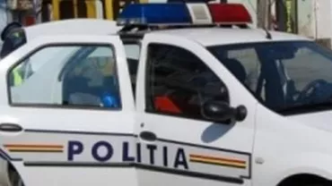 Bârlad: Un militar în stare de ebrietate a intrat cu mașina de serviciu în trei autoturisme staționate