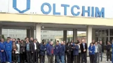Angajații de la combinatul Oltchim protestează pentru a treia zi consecutiv