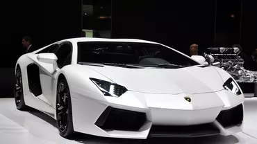 Poliția din Dubai patrulează cu Lamborghini Aventador (FOTO)
