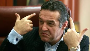 Gigi Becali, supărat că Reghecampf ar vrea să plece în străinătate: "Uitați-vă în cimitire, sunt pline toate de oameni de neînlocuit"