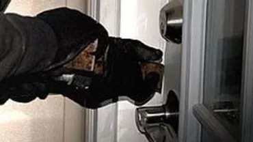 Vaslui: Un hoț a sunat la 112 și a cerut să fie salvat în timp ce dădea o spargere