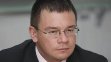 Ungureanu: După ce premierul de carton, Ponta, își va asuma răspunderea pe propria lege a retrocedărilor, vom ataca imediat acest proiect la Curtea Constituțională