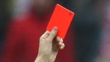 Cartonașul roșu primit de un jucător de la Severin în meciul cu Oțelul, suspect că ar fi fost “influențat” de mafia pariurilor