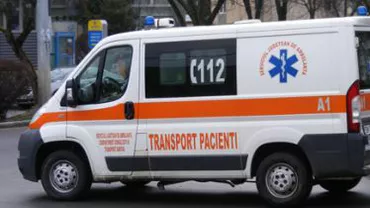 Doi adolescenți și o fată de cinci ani, accidentați pe un podeț: Șoferul deținea permisul de doar două luni