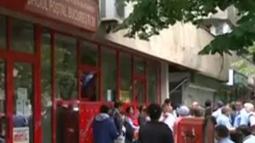 Angajații Poștei Române continuă protestele: Zeci de oficii din țară sunt închise. Livrarea pensiilor este blocată (VIDEO)