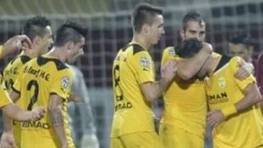Liga 1: Pandurii Târgu Jiu, învinsă pe teren propriu, cu scor 2-3, de către FC Brașov