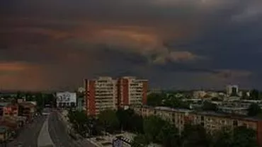 Galațiul, lovit puternic de furtună: 29 de case au fost avariate, una distrusă