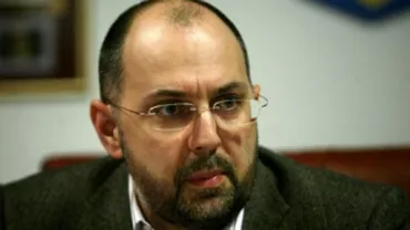 Kelemen Hunor: Scoaterea sintagmei "naţional" din articolul 1 din Constituţie nu este negociabilă