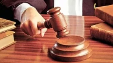 Președintele Tribunalului Dâmbovița, cercetat pentru trafic de influență: Ar fi încasat mită 12.500 de lei pentru un dosar