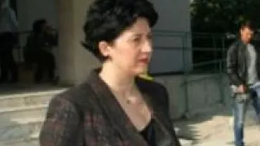 Şefa Comisiei de evaluare a persoanelor cu handicap Prahova, arestată preventiv pentru 30 de zile