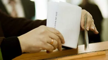 Introducerea votului prin corespondență, respinsă de Comisia de revizuire a Constituției