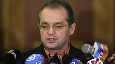 Emil Boc: Respingerea Parlamentului unicameral reprezintă calea spre boicotarea referendumului de la Constituţie