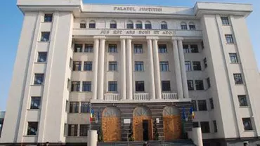Preşedintele Tribunalului Dâmboviţa, cercetat pentru corupţie, a fost suspendat din funcţie de CSM