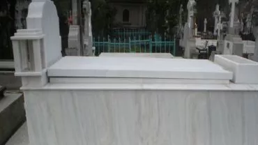 Un bărbat mort în 2006 a fost dezgropat dintr-un cimitir din Iași pentru a-i fi furate bijuteriile