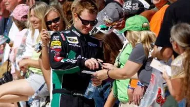 Un fost pilot NASCAR a decedat în timpul unei curse de ”dirt car”