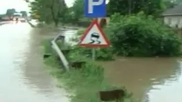 Trei români au inventat un dig special împotriva inundațiilor, însă n-au fost băgați în seamă de autorități