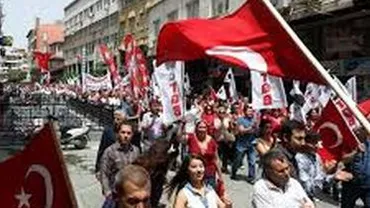 MAE avertizează românii să evite zonele centrale din Istanbul, Ankara, Izmir, Adana, Mersin și Eşkişehir