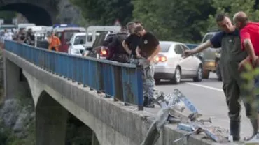 Unul dintre cei doi șoferi din autocarul prăbușit în Muntenegru era angajat al MAI, la Poliția Capitalei