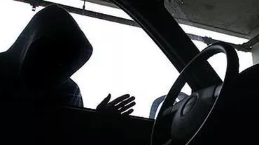 Un băiat de 11 ani din Pitești a furat un laptop din mașina unui austriac în doar cinci secunde