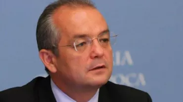 Emil Boc: Crin Antonescu este un ignorant al Constituției și sfidează Curtea Constituțională