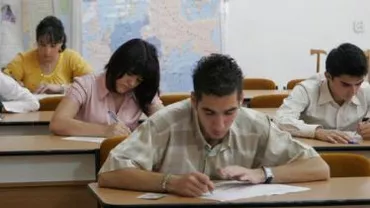 Bacalaureat 2013: Peste 300 de candidați din Hunedoara au absentat la proba scrisă de la Limba Română