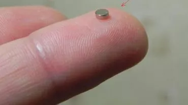 Târgu Jiu: Trei adolescenți au ajuns la spital după ce li s-au blocat în urechi căștile pe care le testau pentru a copia la bacalaureat