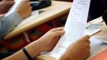 BAC 2013: Elevii de la un liceu din București s-au plâns că nu au avut de la cine să copieze