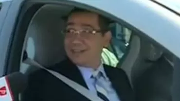 Ponta, copilotul premierului francez la un test drive la volanul unui automobil electric