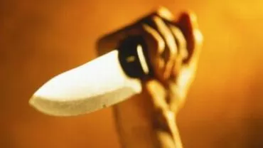 București: O femeie a înjunghiat un bărbat în Piața Universității