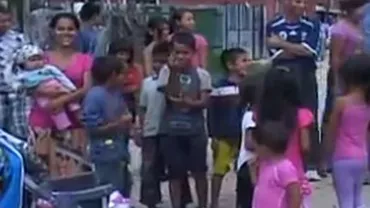 Cum au sărbătorit romii din Bihor ziua națională a Franței (VIDEO)