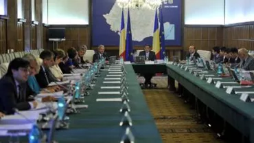 Victor Ponta, nemulțumit de convocarea urgentă a CSAT de către președinte pentru că se află în concediu