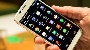 Motorola anunță că lucrează la Moto X, telefonul care își ascultă în permanență proprietarul