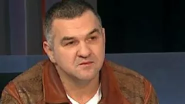 Mașina lui Leornard Doroftei, accidentată în Mehedinți de o autoutilitară al cărei șofer a fugit