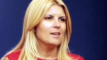 Elena Udrea a cântat într-un club de karaoke de pe litoral (VIDEO)