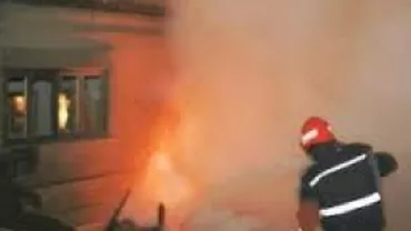 Brăila: O femeie a decedat, fiind blocată într-o casă care luase foc