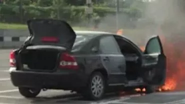 Cadavrele a doi bărbați, tată și fiu, găsite carbonizate într-o mașină din Satu Mare