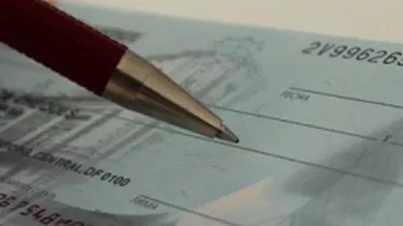 București: O femeie este cercetată pentru plata unor facturi de 1,3 milioane lei cu un cec fără acoperire